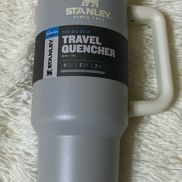 Stanley Adventure Quencher Travel Tumbler 40 oz Granite - Picture 1 of 3